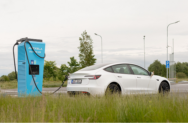 Alexela charging station