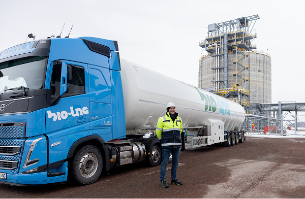 Fuel truck